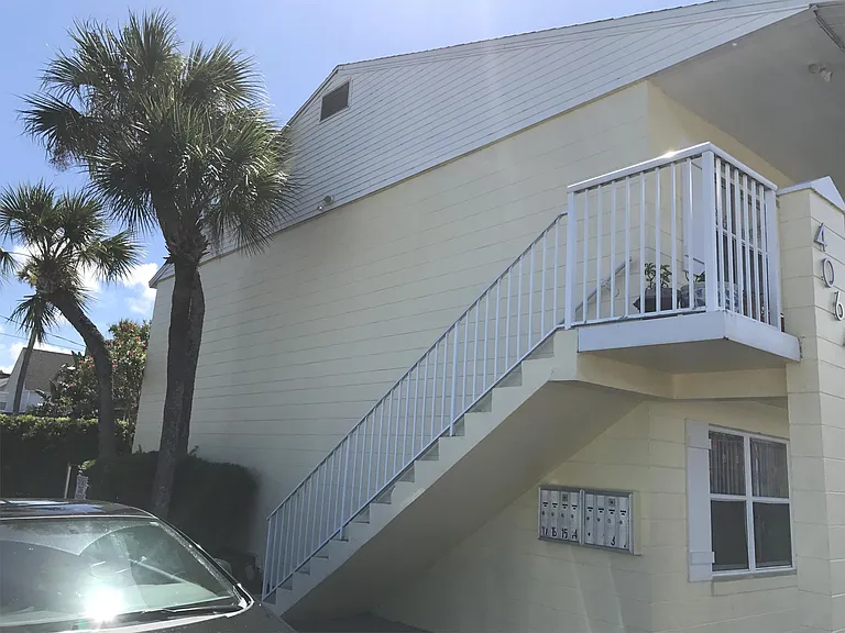 4064 Halifax Dr — Photo 7