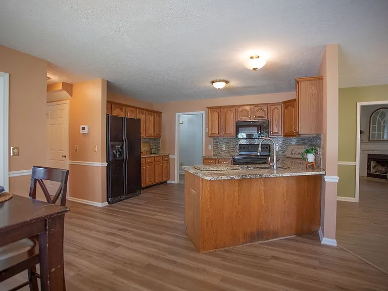 3441 Cross Meadow Dr — Photo 11