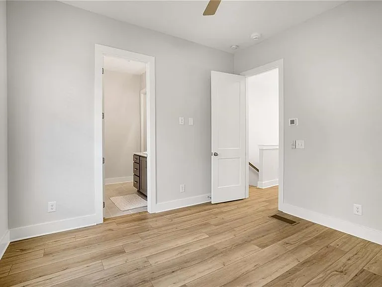 1293 Longreen Ter NW #4 — Photo 15
