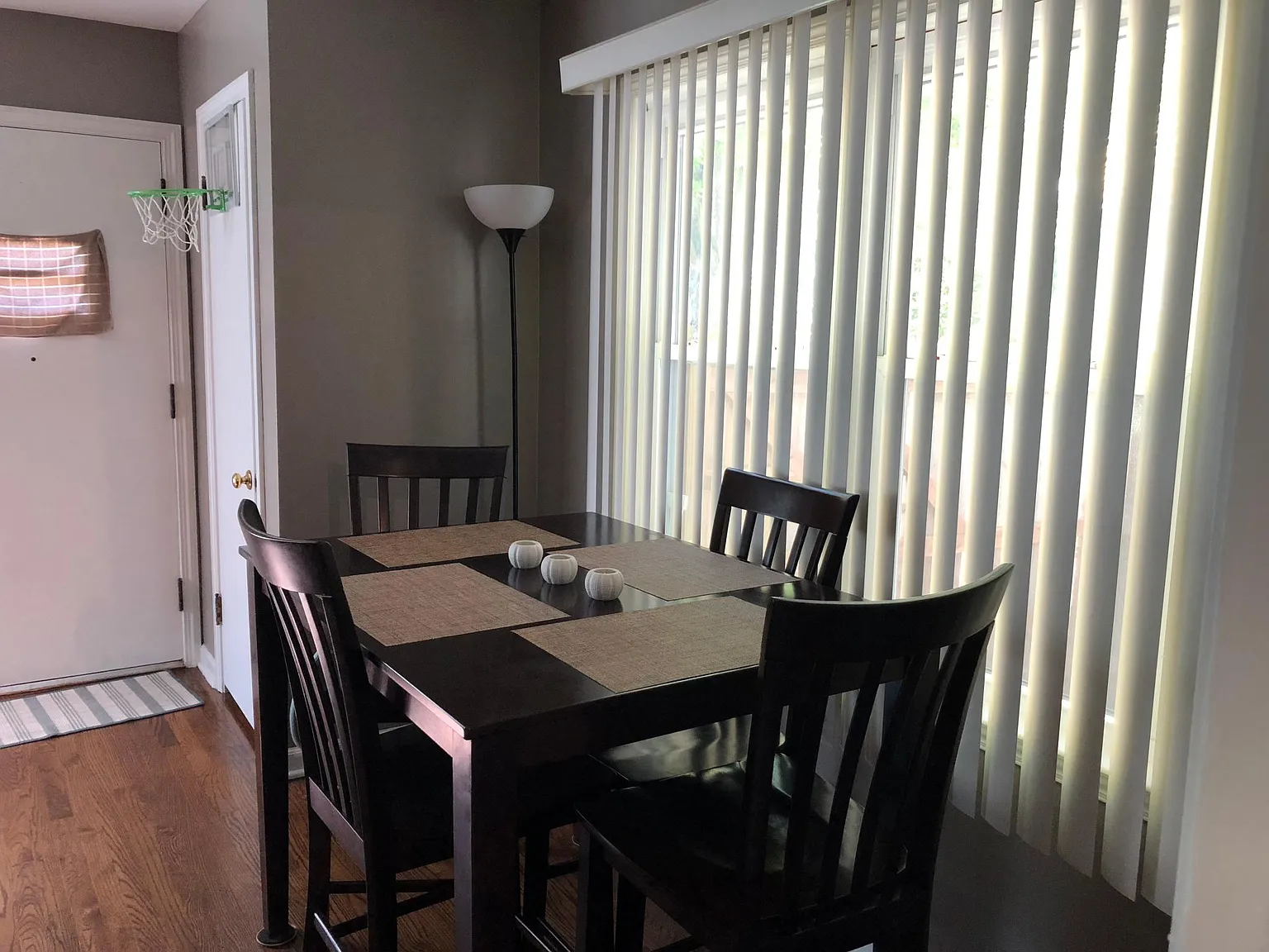 340 S Fordham Ave — Photo 4