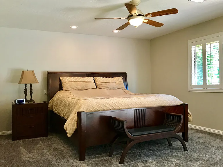 185 E Cercado Ln — Photo 20
