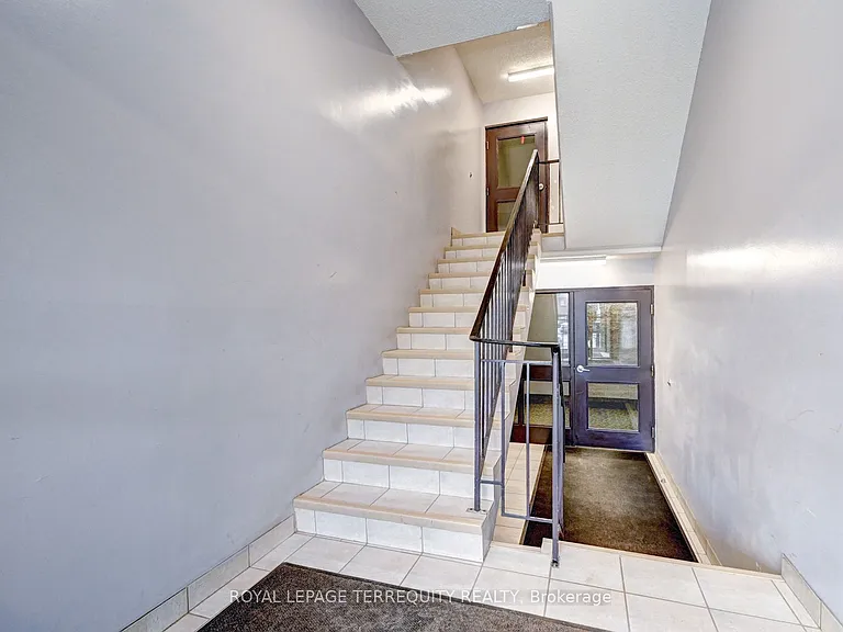 276 Eiwo Ct #307 — Photo 6