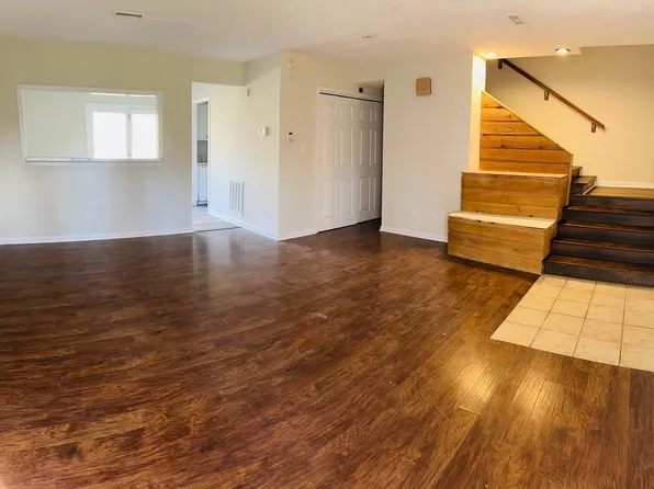 208 Dean St #2, Johnson City, TN 37615