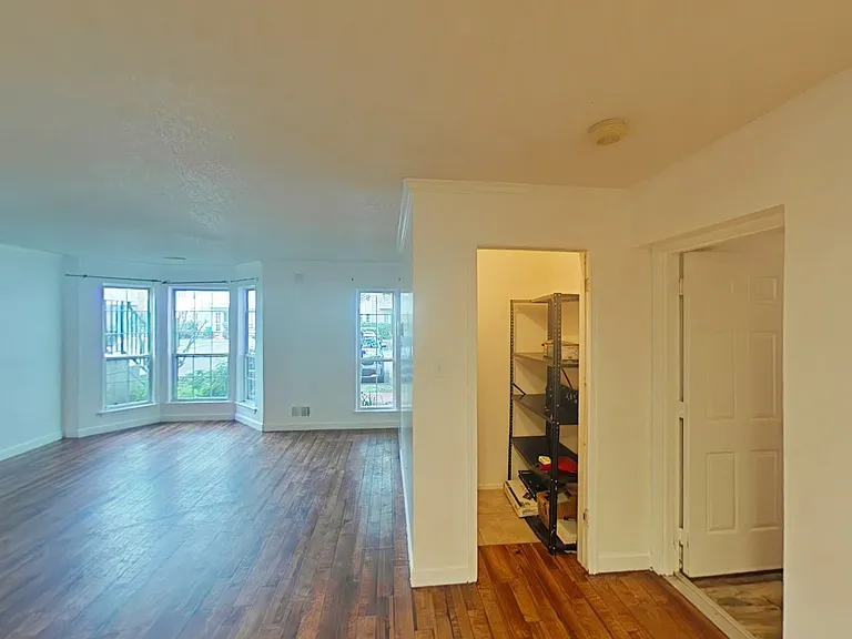 47 Dogwood St #1 — Photo 7