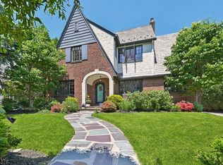 66 Dodd St, Glen Ridge, NJ 07028