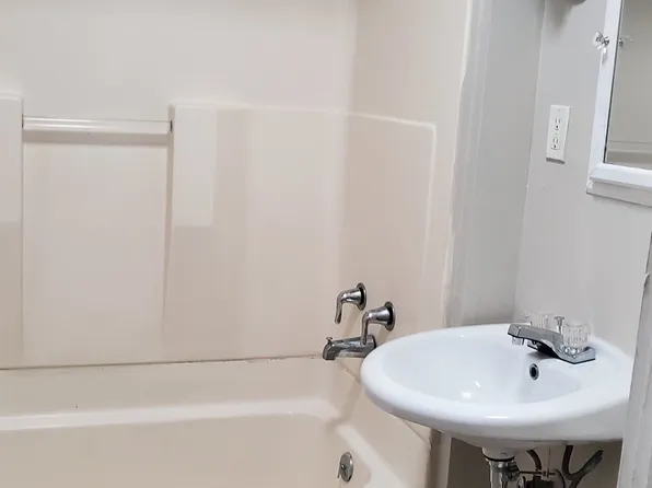 26 Cornell St, Amsterdam, NY