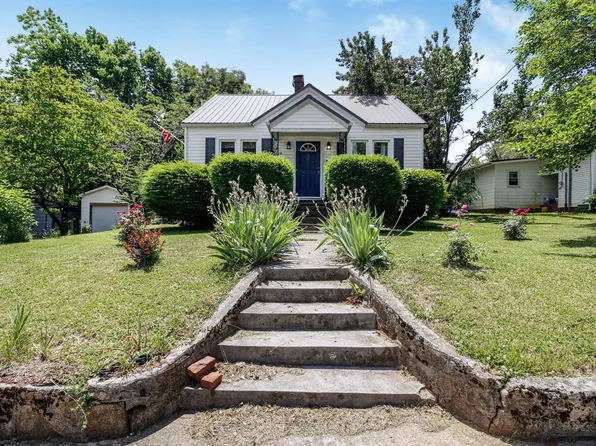 403 E Main St, Horse Cave, KY 42749