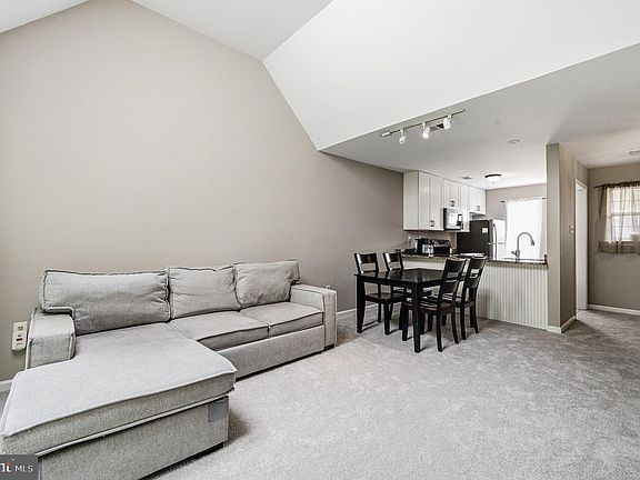 4th image of 349 Cashel Ct #349