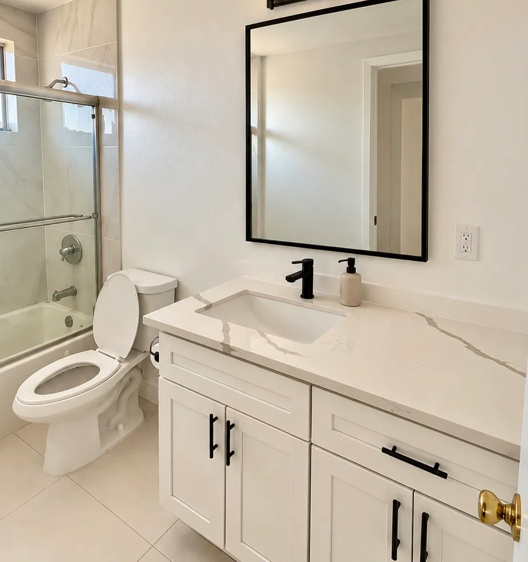 Genesee Luxe Apartments — Photo 3