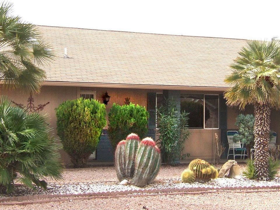 BEAUTIFUL LANDSCAPING - NORTH/SOUTH EXPOSURE
