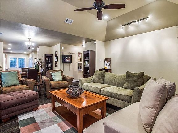 5th image of 6275 Revere Pl
