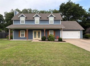 310 Glen Rose Ave, Cleburne, TX 76033