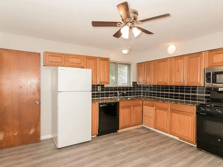 1235 Senate Dr #MAIN — Photo 8