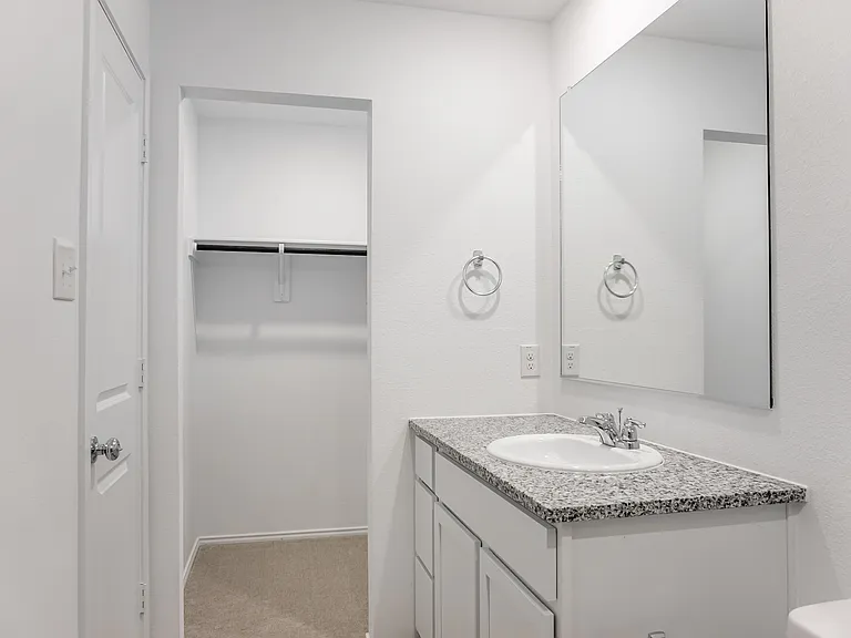 1424 Teak Ln — Photo 14