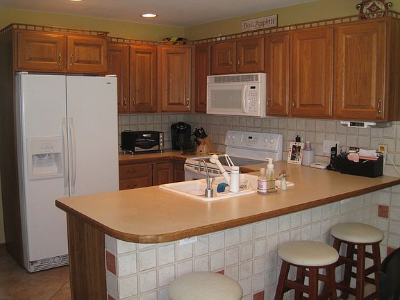 4th image of 8884 Amy Leigh Ln