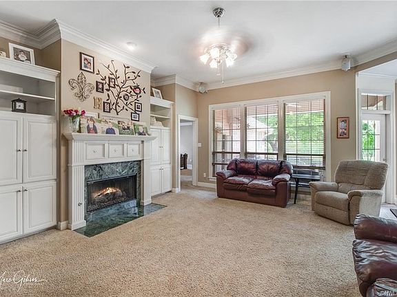 5th image of 1702 Wales Ln