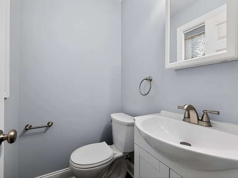1392 Stokes Rd — Photo 27