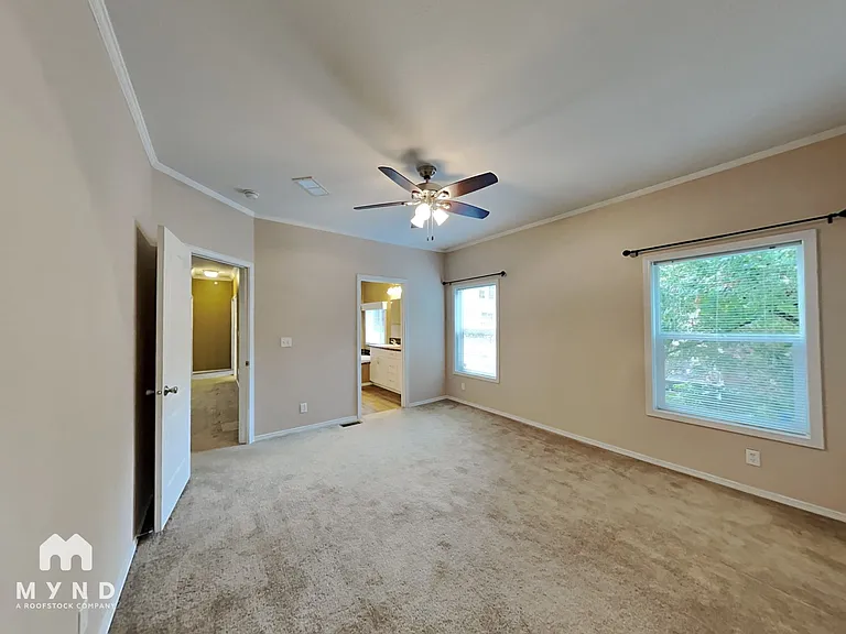 706 Iowa St — Photo 12