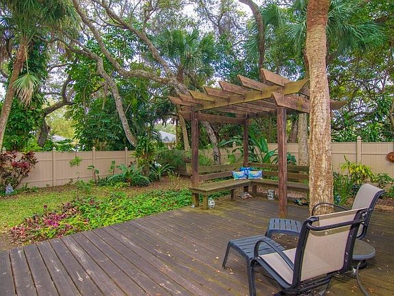 5th image of 9330 Frangipani Dr
