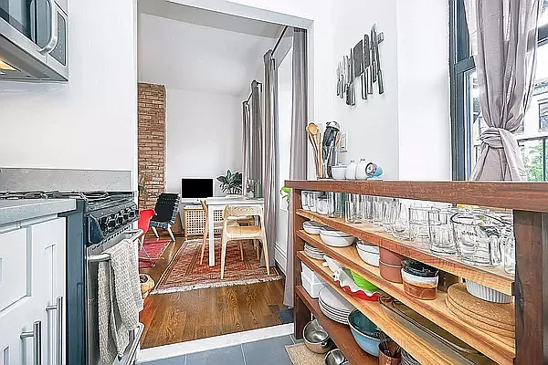 504 Manhattan Ave #3F — Photo 4