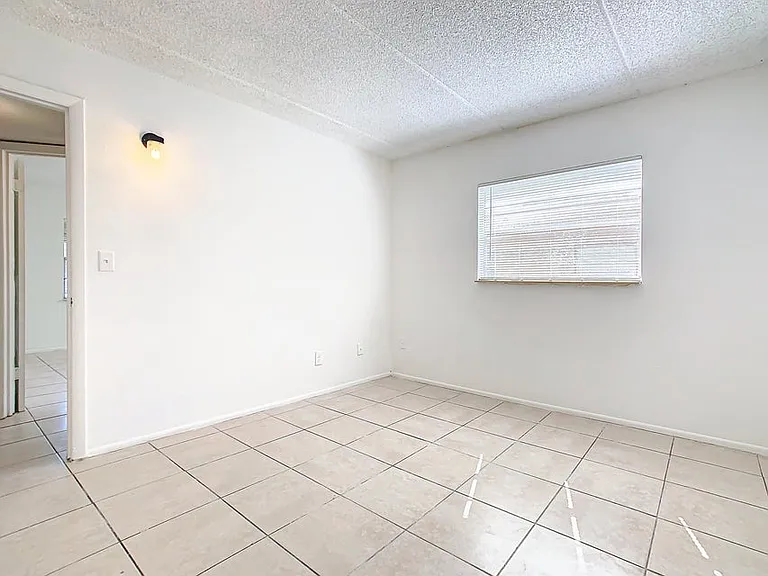 714 Michigan Ct #1 — Photo 6