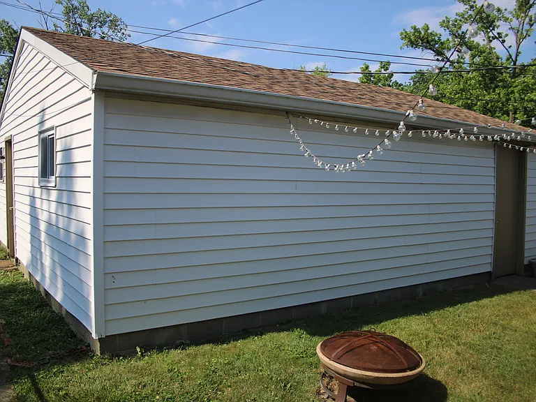 2121 Main St — Photo 4