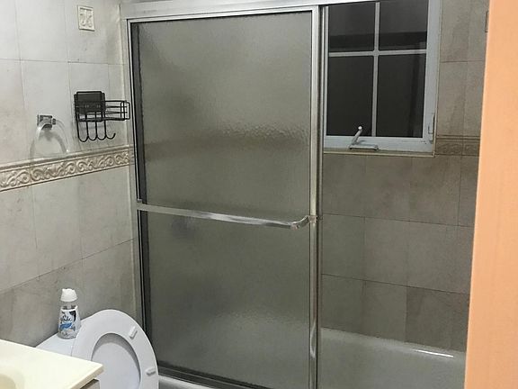 5th image of 2116 124th St Floor 1