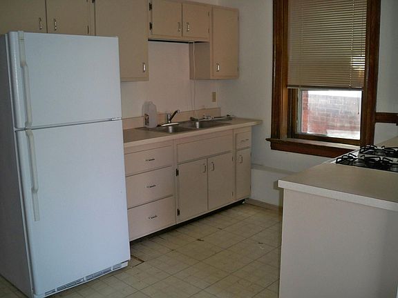 4th image of 2507 S 12th St #A