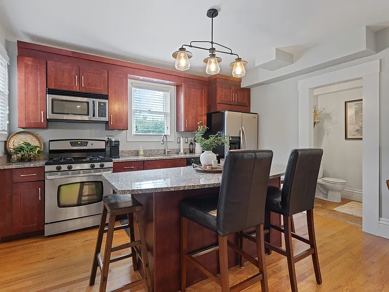 13 Saint James St #1 — Photo 7