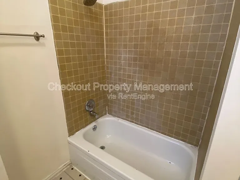 2727 Accomac St — Photo 6