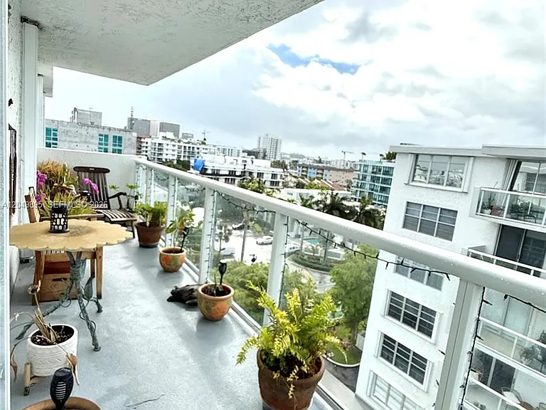 10000 W Bay Harbor Dr #Penthouse 4 — Photo 2