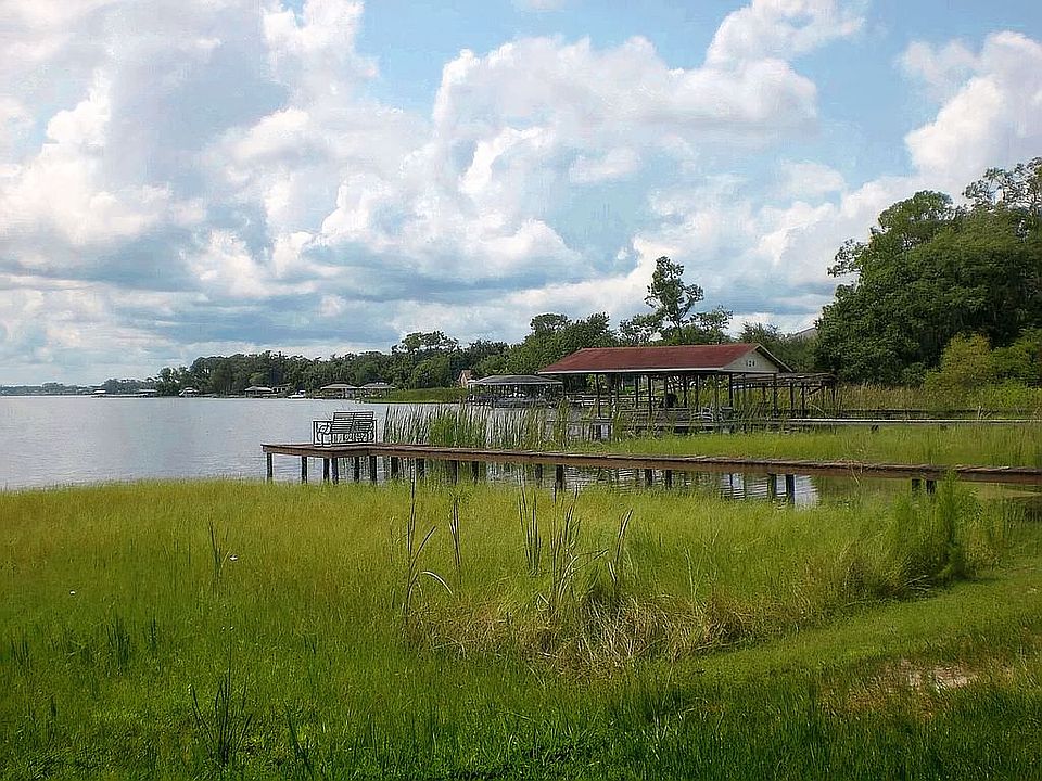 1st image of 115 Honeysuckle Ln