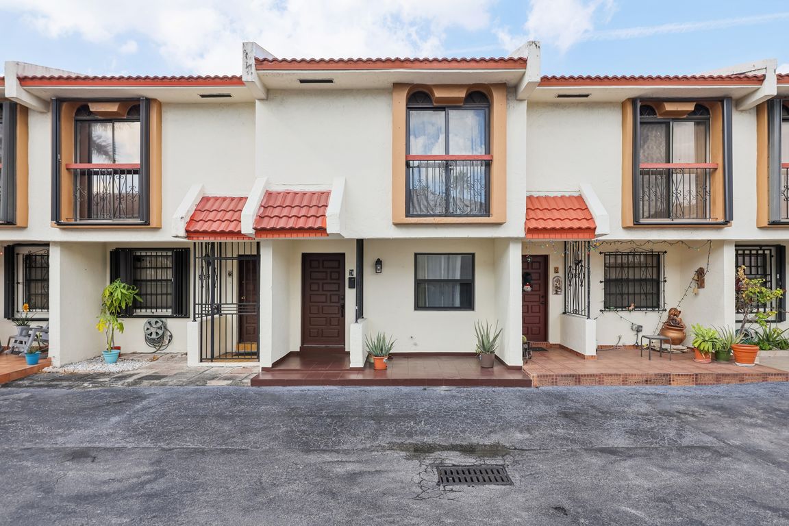 NW 8th St-S2311-001.jpg