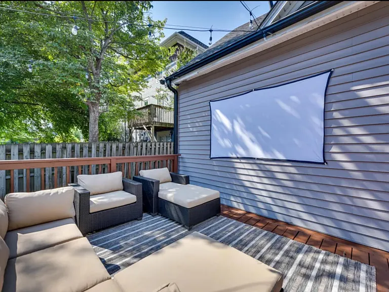 1104 Greenleaf Ave — Photo 24