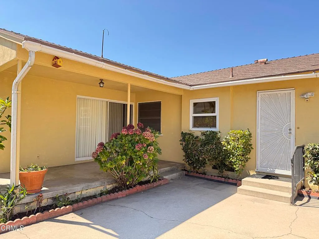 3 bed, 2.0 bath, 1476 sqft, $4,200 — Photo 4