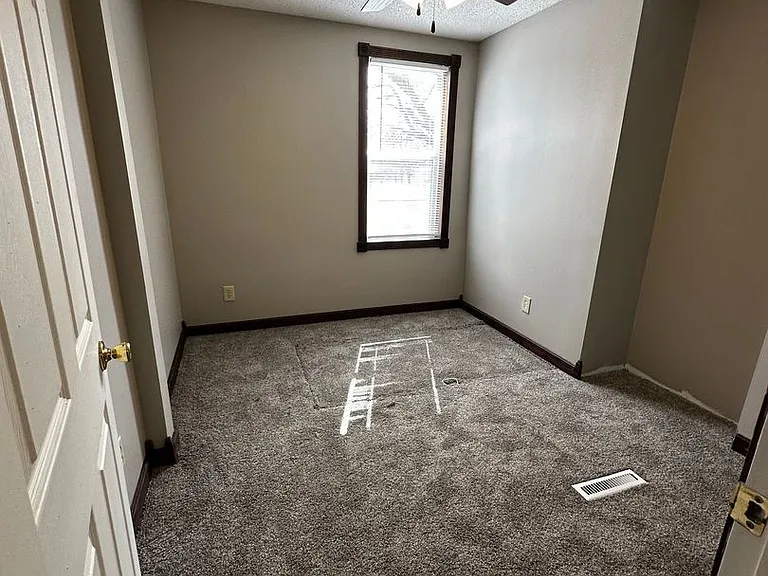 647 Woodward Ave — Photo 9