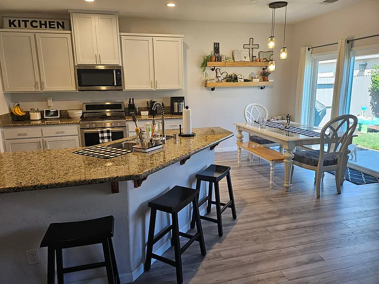 2107 Moss Glen Loop — Photo 9