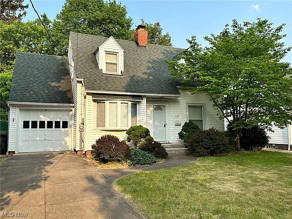2nd image of 1143 Avon St