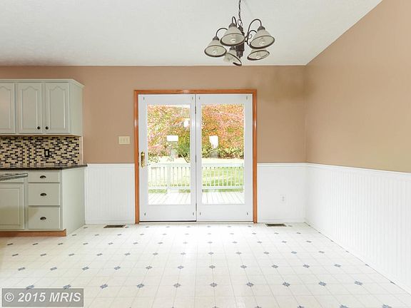 ATRIUM DOOR LEADING TO DECK