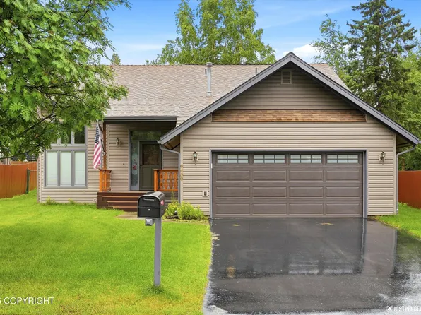 6450 Peppertree Cir, Anchorage, AK 99504