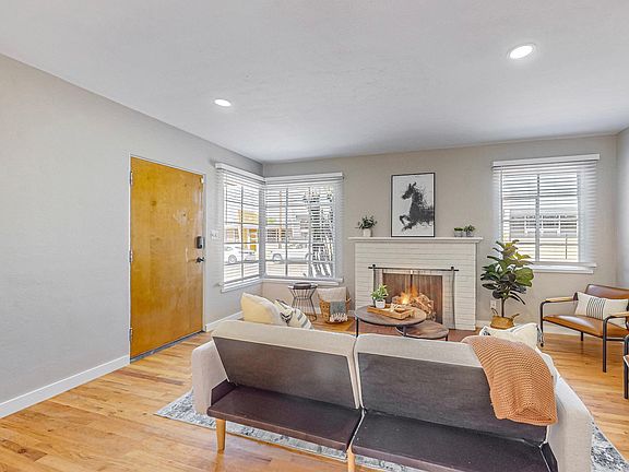 3rd image of 228 Sierra Dr SE