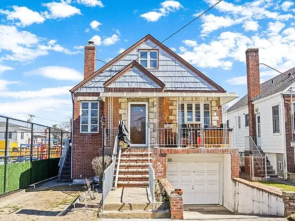 524 Beach 127 St, Rockaway Park, NY 11694