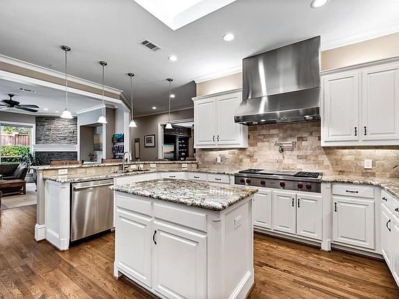 4th image of 14924 Havenshire Pl