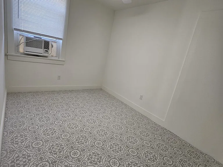 522 Aurora Ave #C — Photo 6