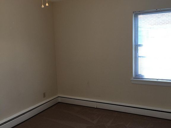 5th image of 885 Saint Paul Ave