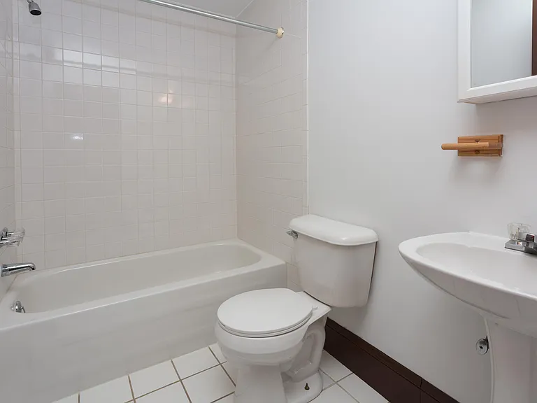 9502 Marine Memorial Dr #7 — Photo 16