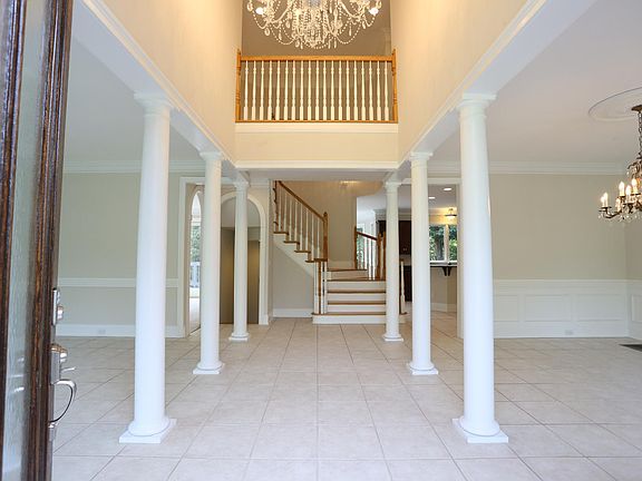 Foyer entry