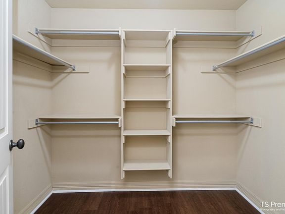 4th image of 2403 S 15th Pl