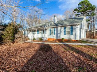 42 Pebble Ct, Hoschton, GA 30548