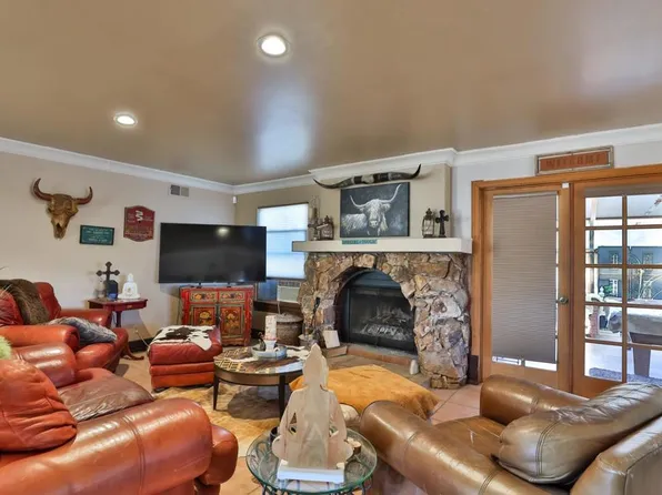 688 Anderson Rd, Alpine, CA 91901